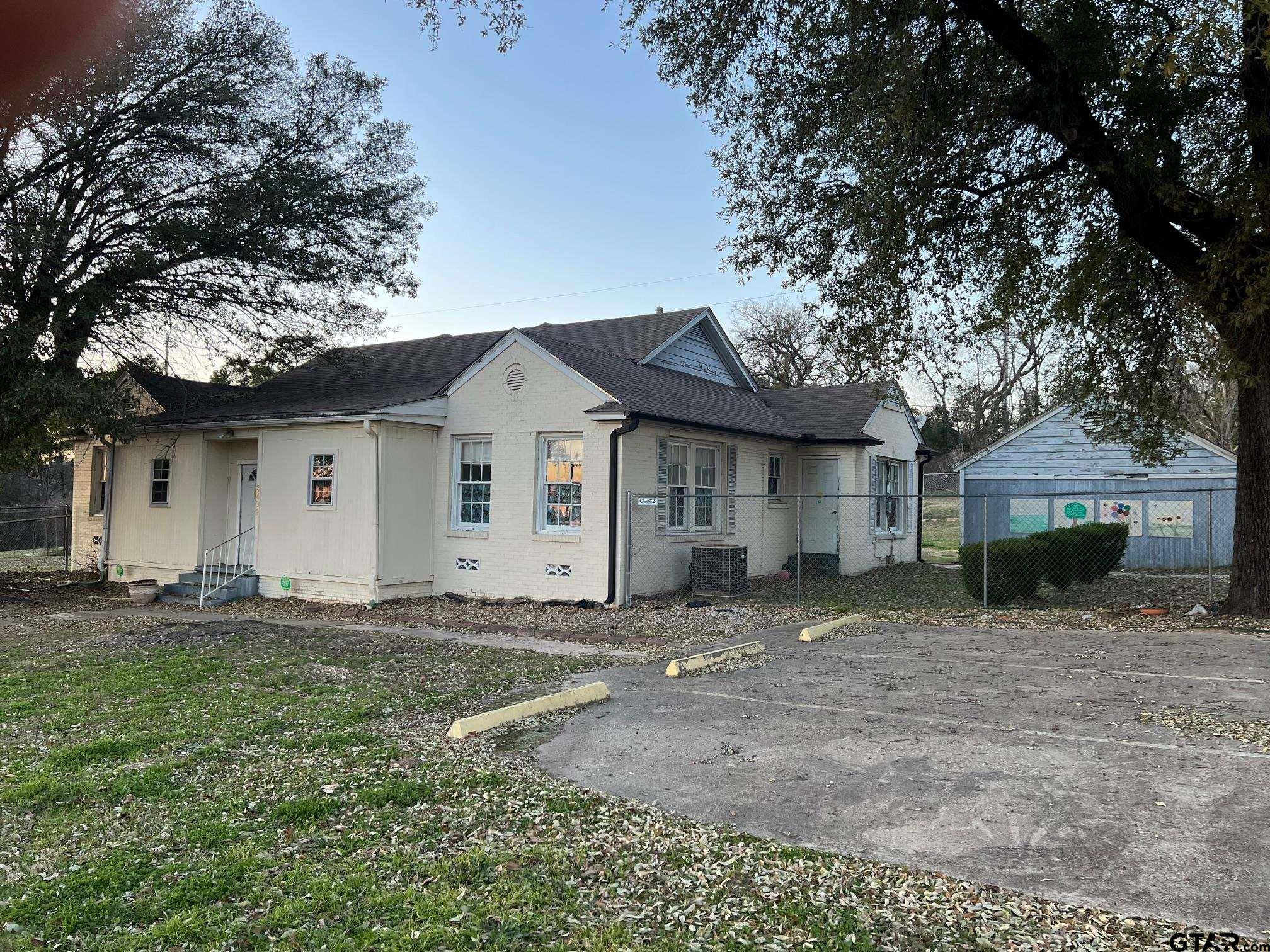 3409 Chandler HWY