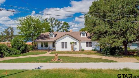 21997 Blue Water Rd Chandler TX 75758