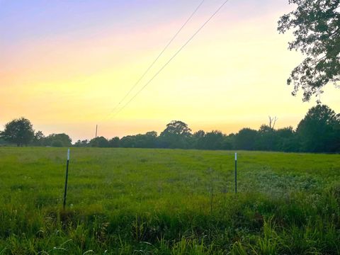 N CR 3310 Avery TX 75554