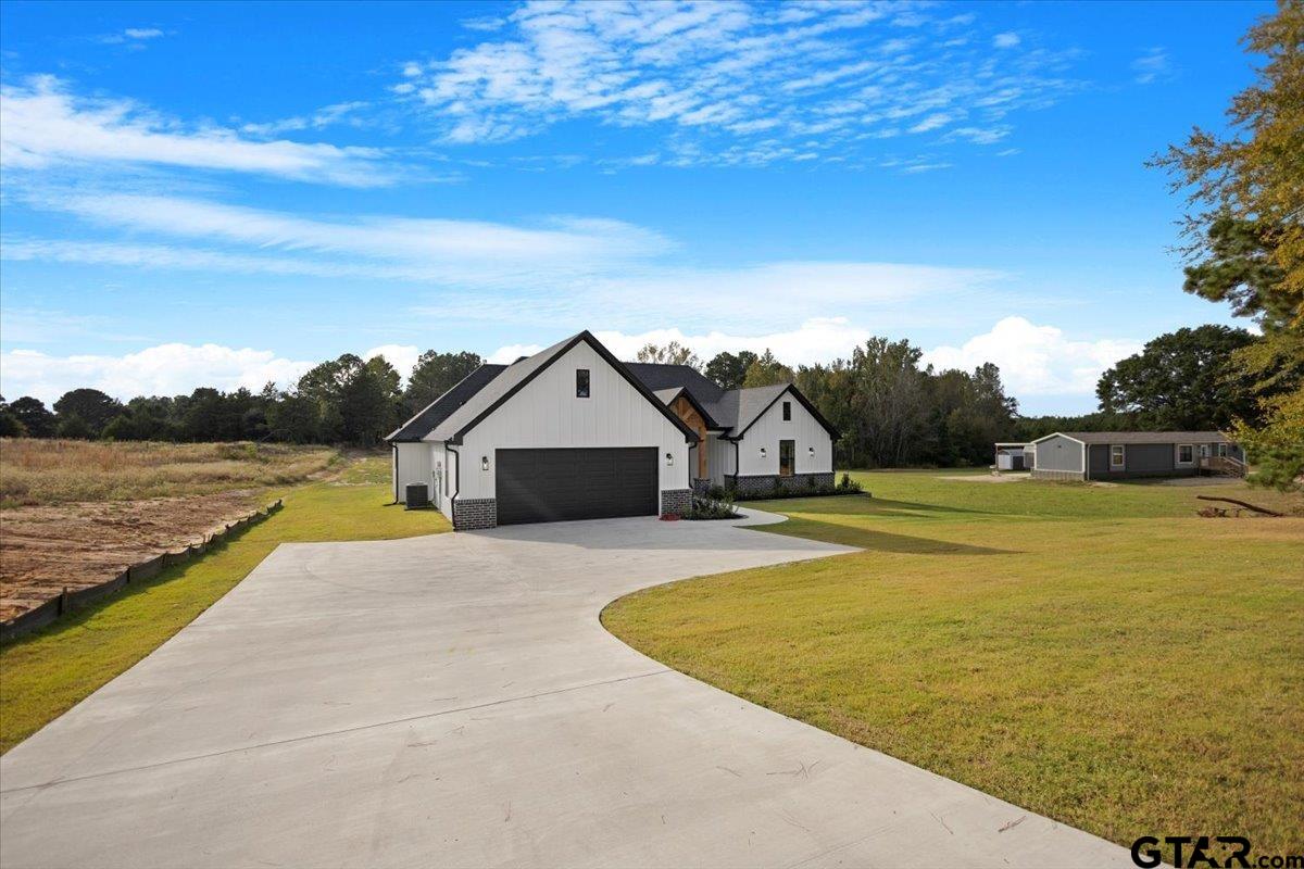 405-2 E Front Street