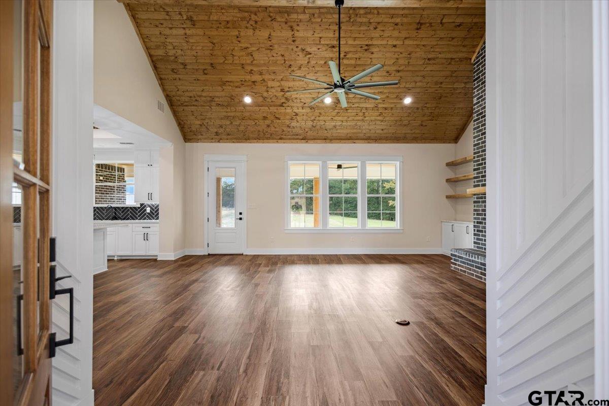 405-2 E Front Street