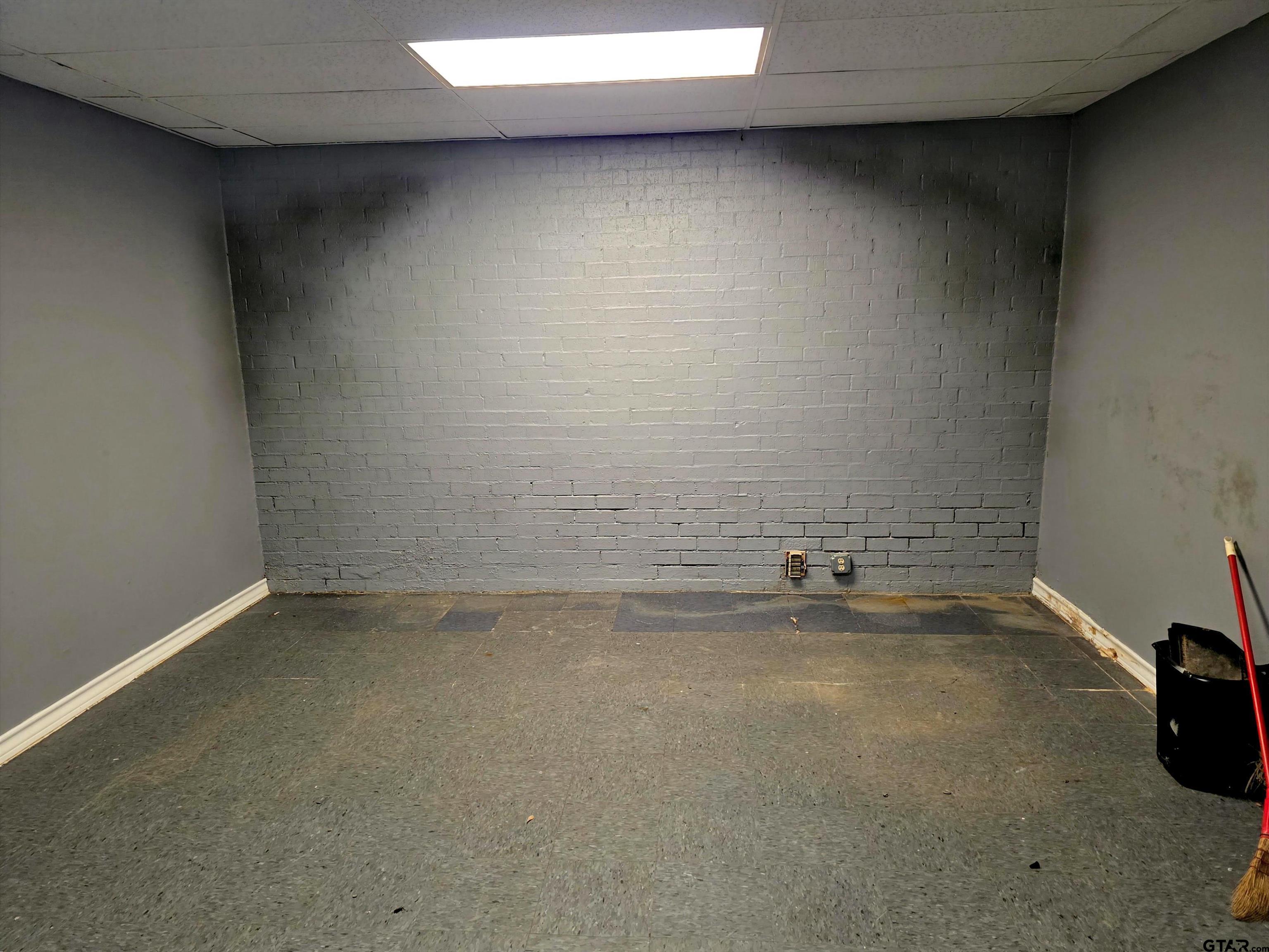 201 & 203 N Van Buren