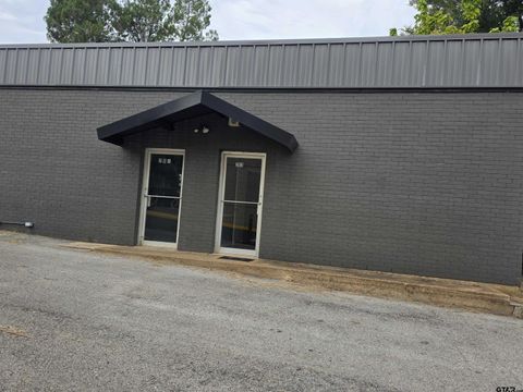 201 & 203 N Van Buren Henderson TX 75652