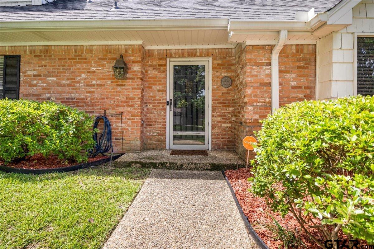 2733 Rockbridge Road