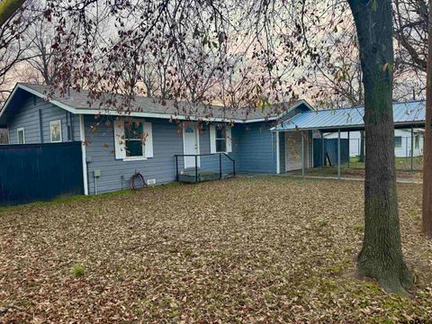 511 W Redwood Campbell TX 75422