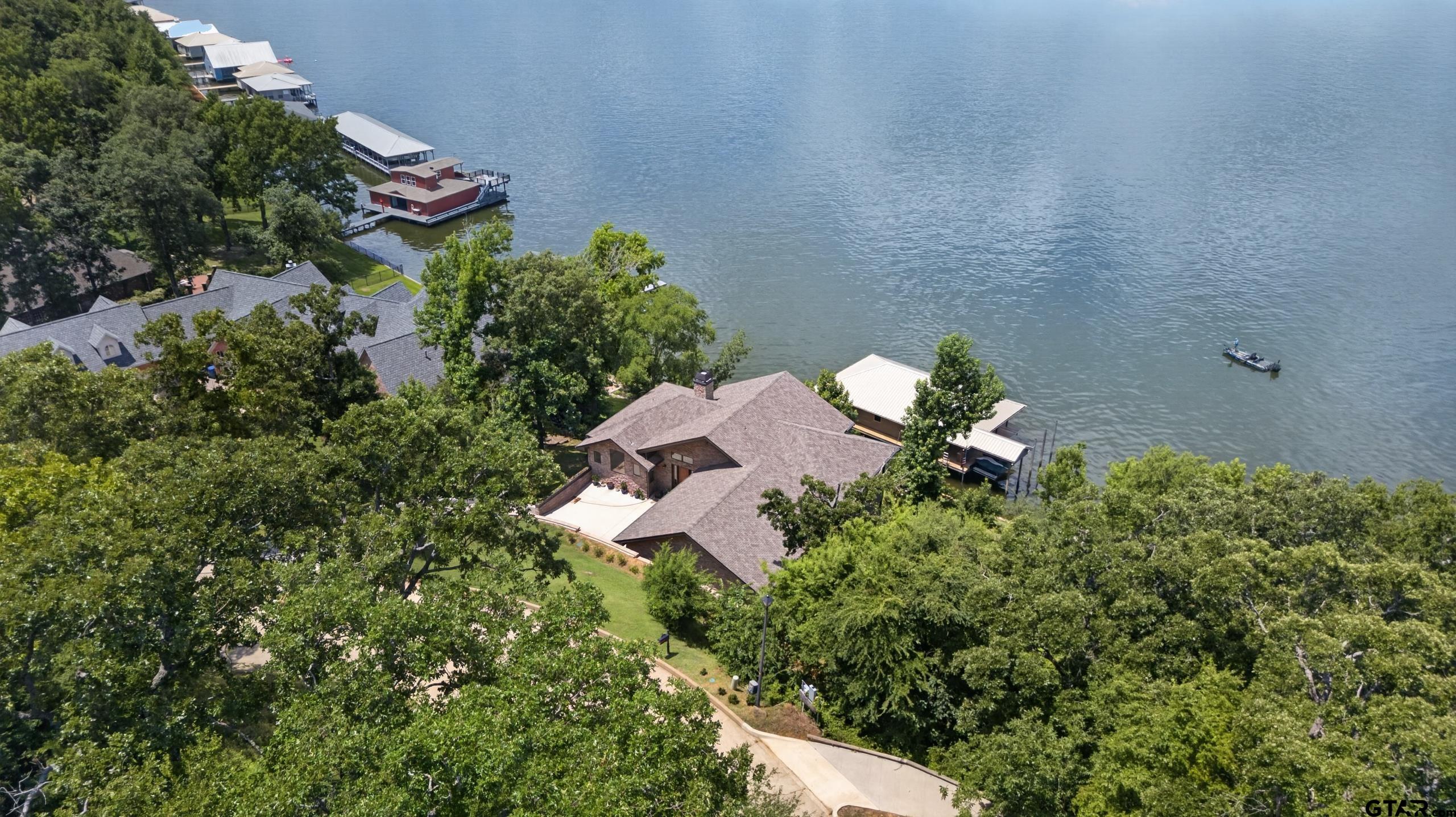 127 N Lake Bluff Dr.