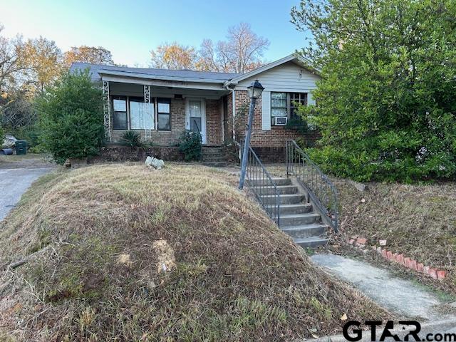 Tyler, Texas 75702, United States, 3 Bedrooms Bedrooms, ,2 BathroomsBathrooms,Residential,Pending,29067