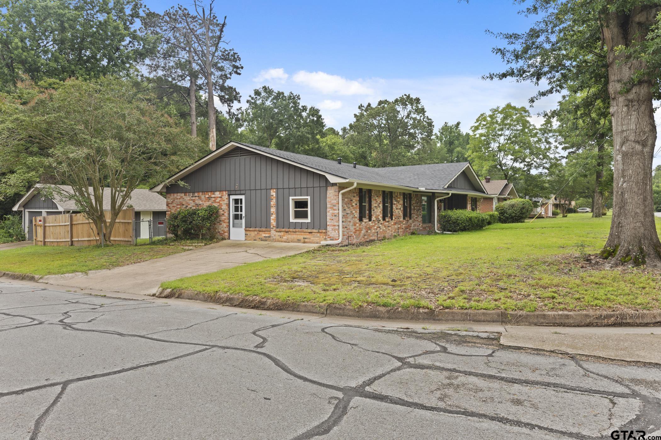 3100 Rosemary Lane