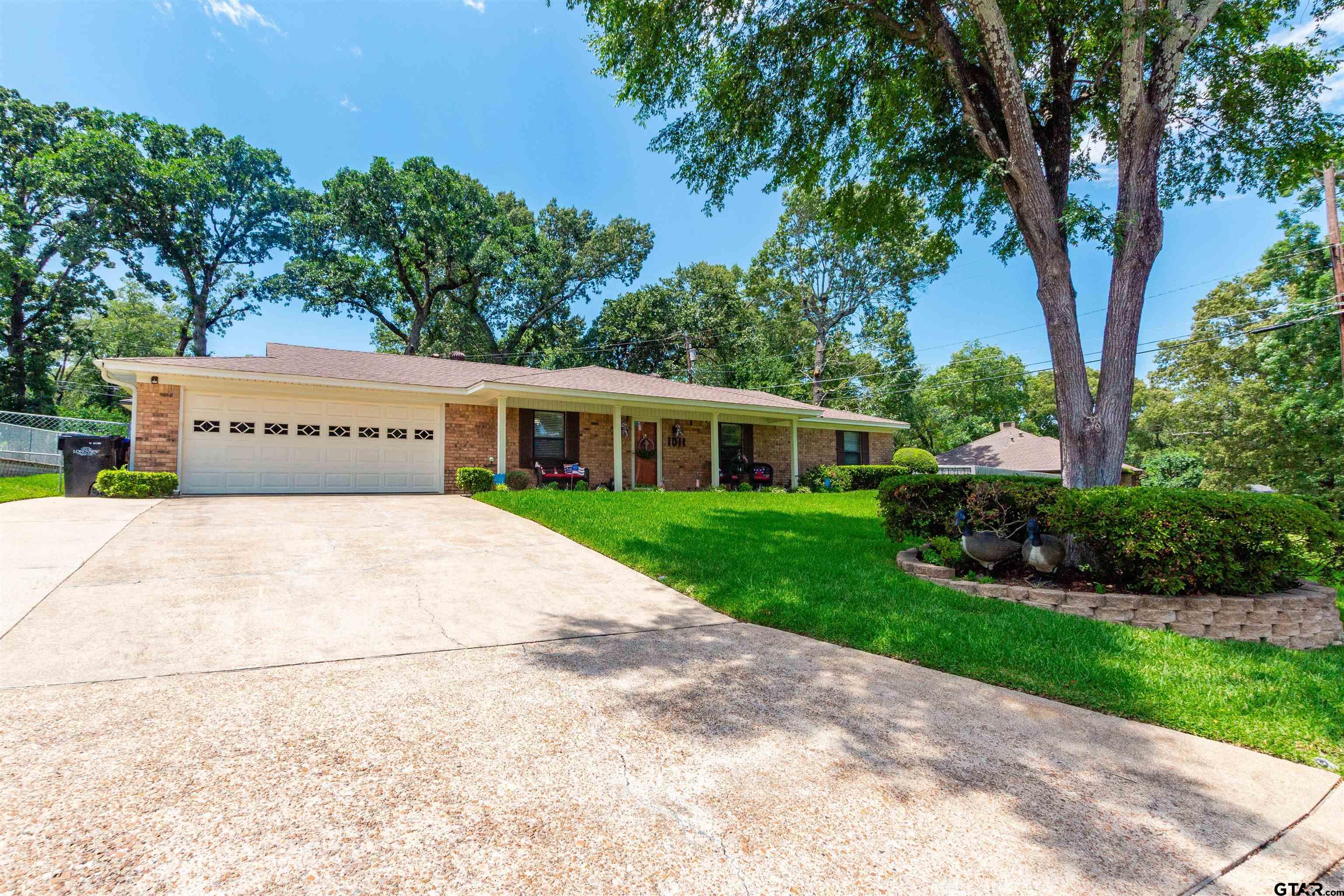 1011 Camille Dr