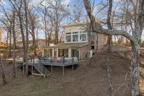 A home in Murchison