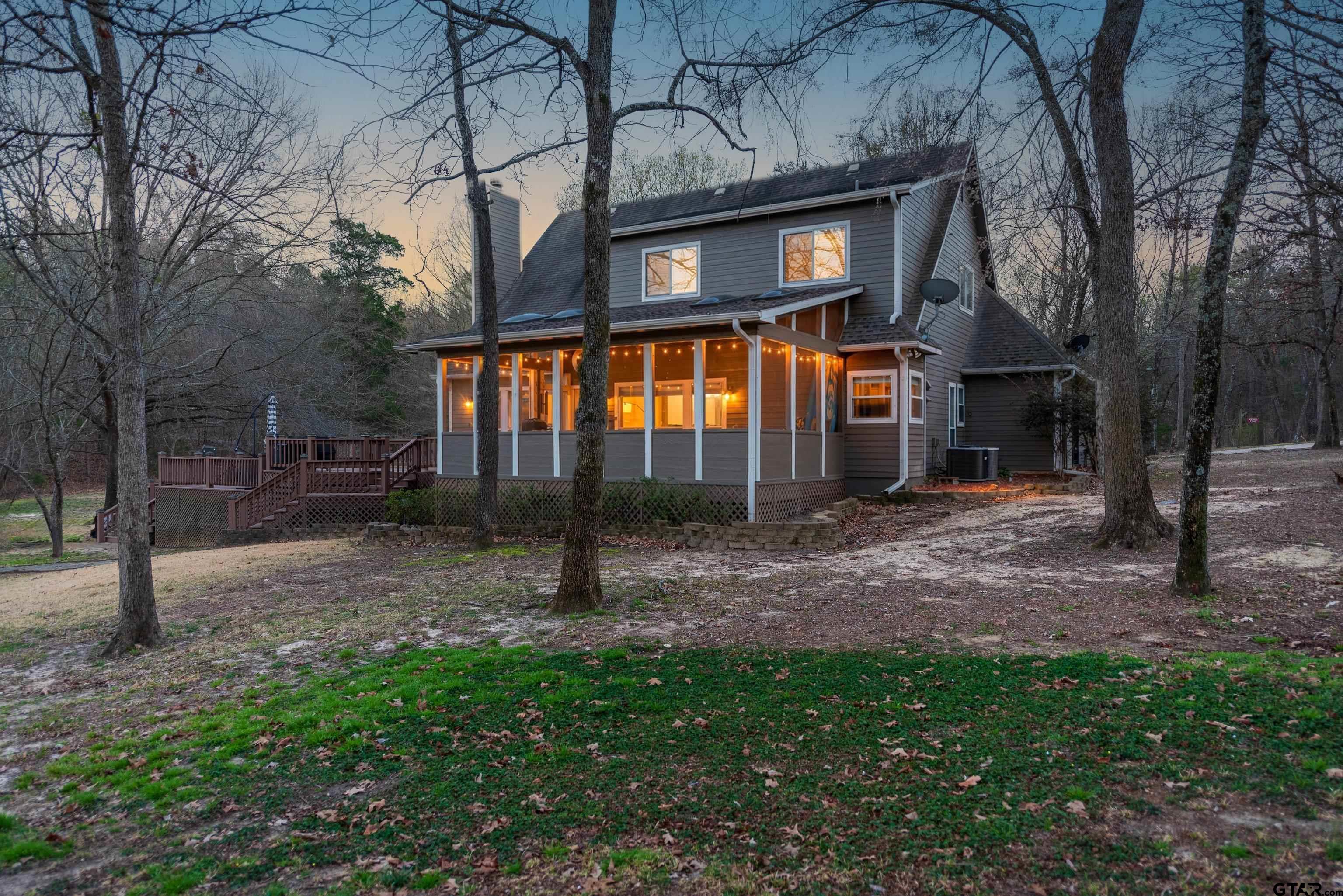 233 E El Dorado Drive