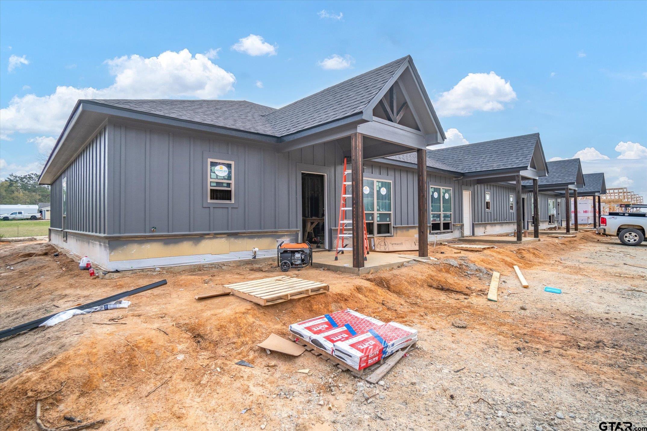 4073 County Road 152 W