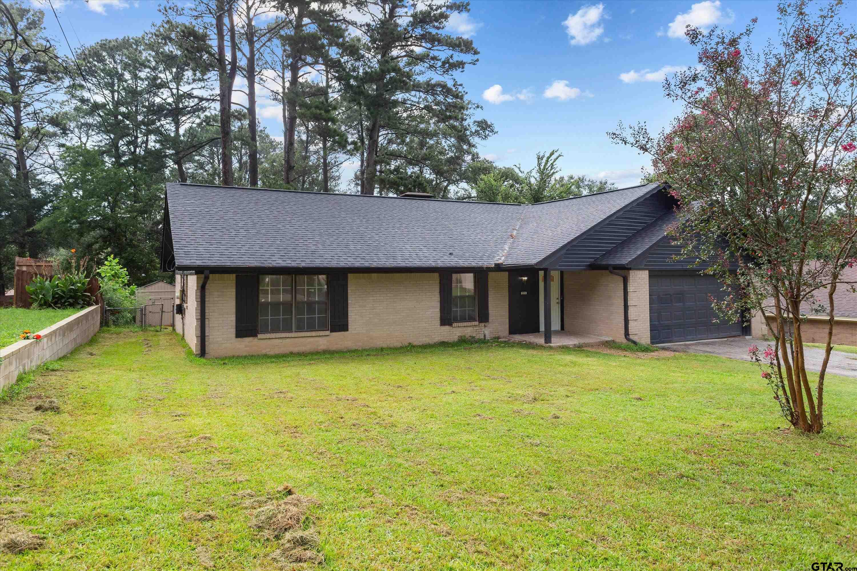 221 Tournament Rd