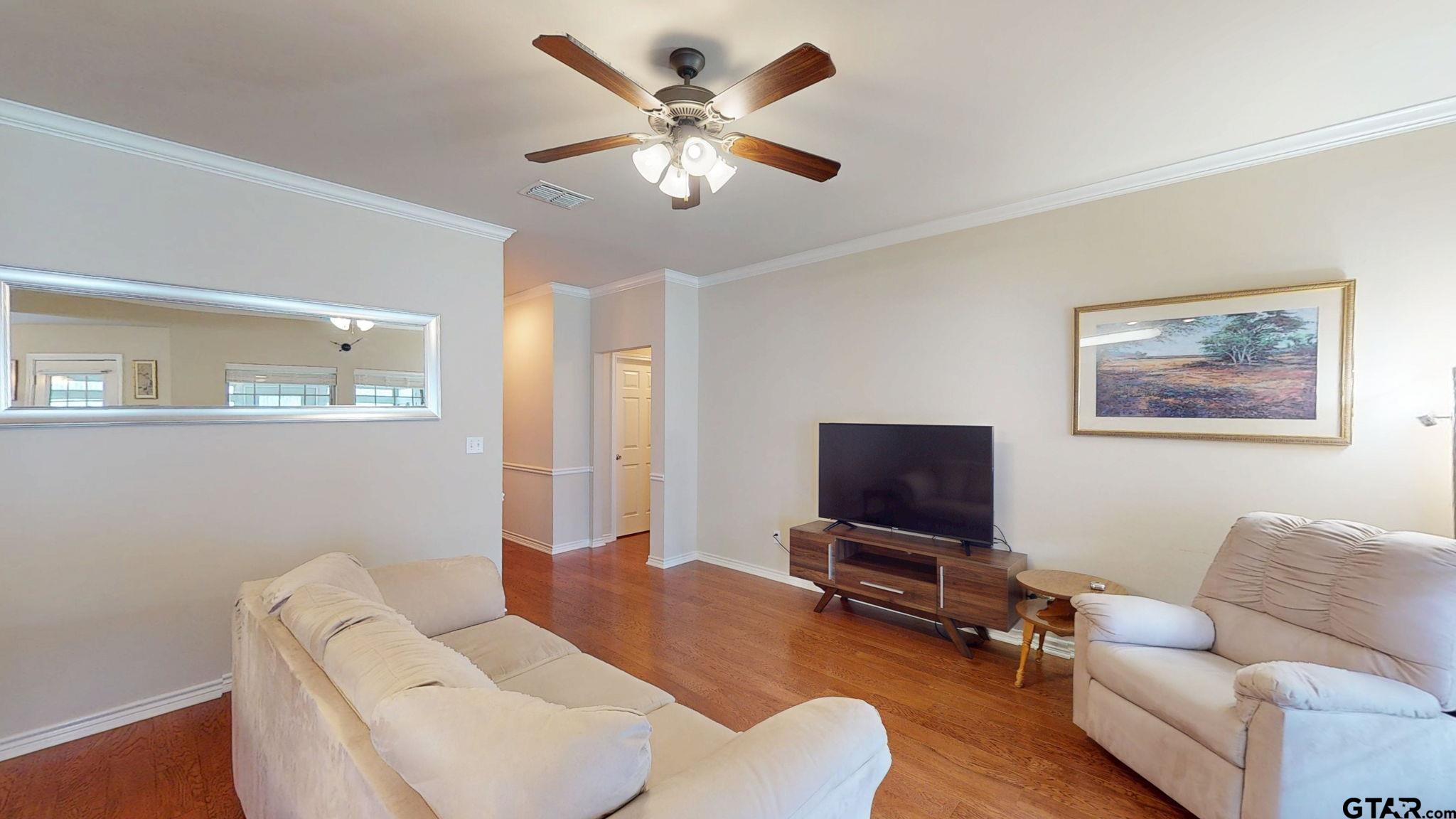 421 W Cumberland Rd #601