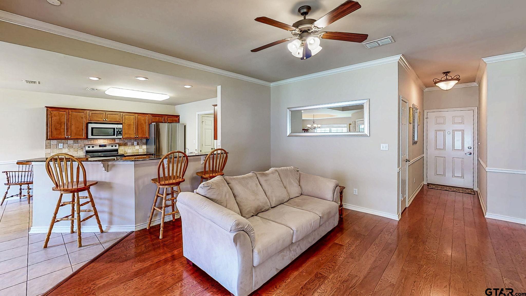 421 W Cumberland Rd #601
