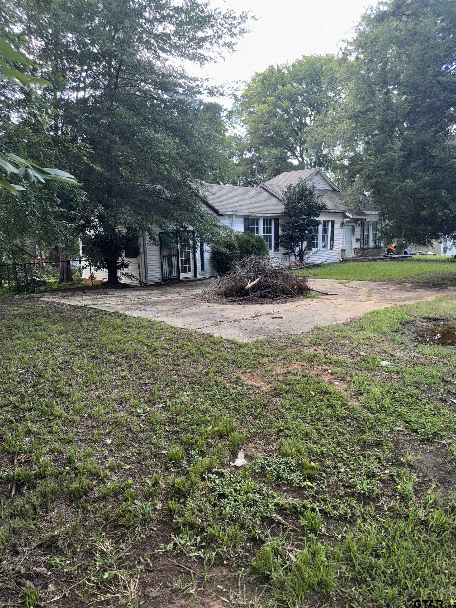 107 Acorn Dr.