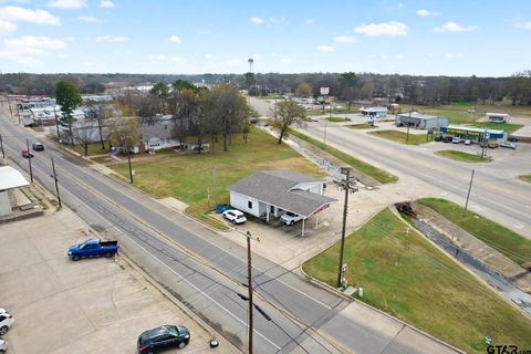 1107 W 1st Mt Pleasant TX 75455