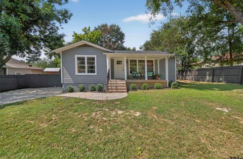 105 Holcomb Frankston TX 75763