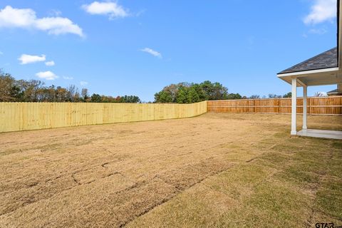 A home in Lindale