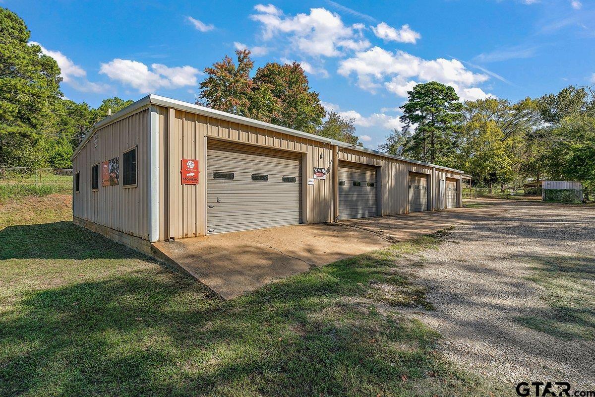28524 US HWY 69 N