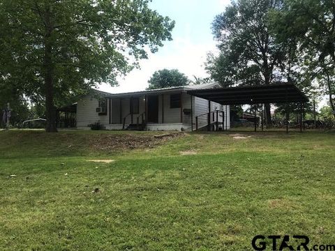 A home in Gilmer