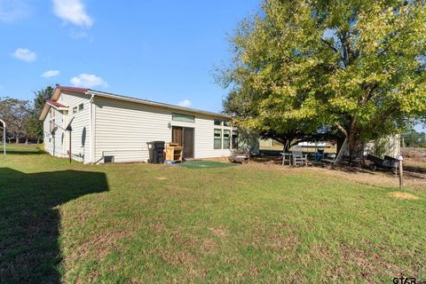 A home in Grand Saline