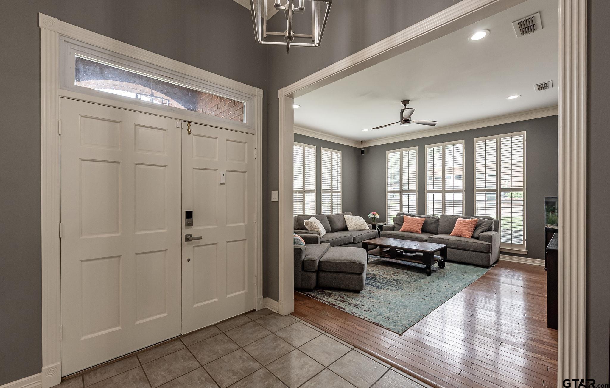 5701 Churchill