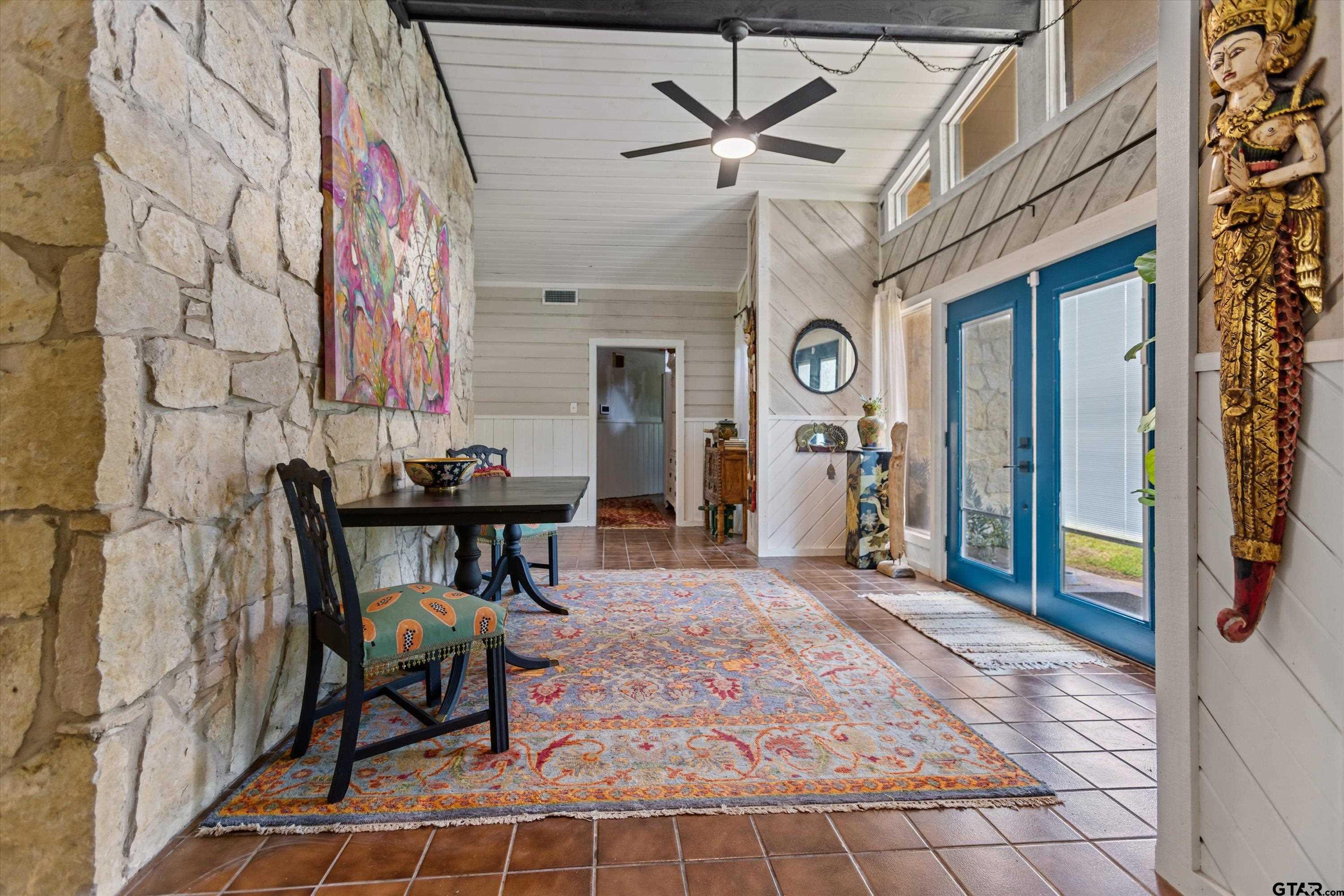 412 Woodhaven Cir