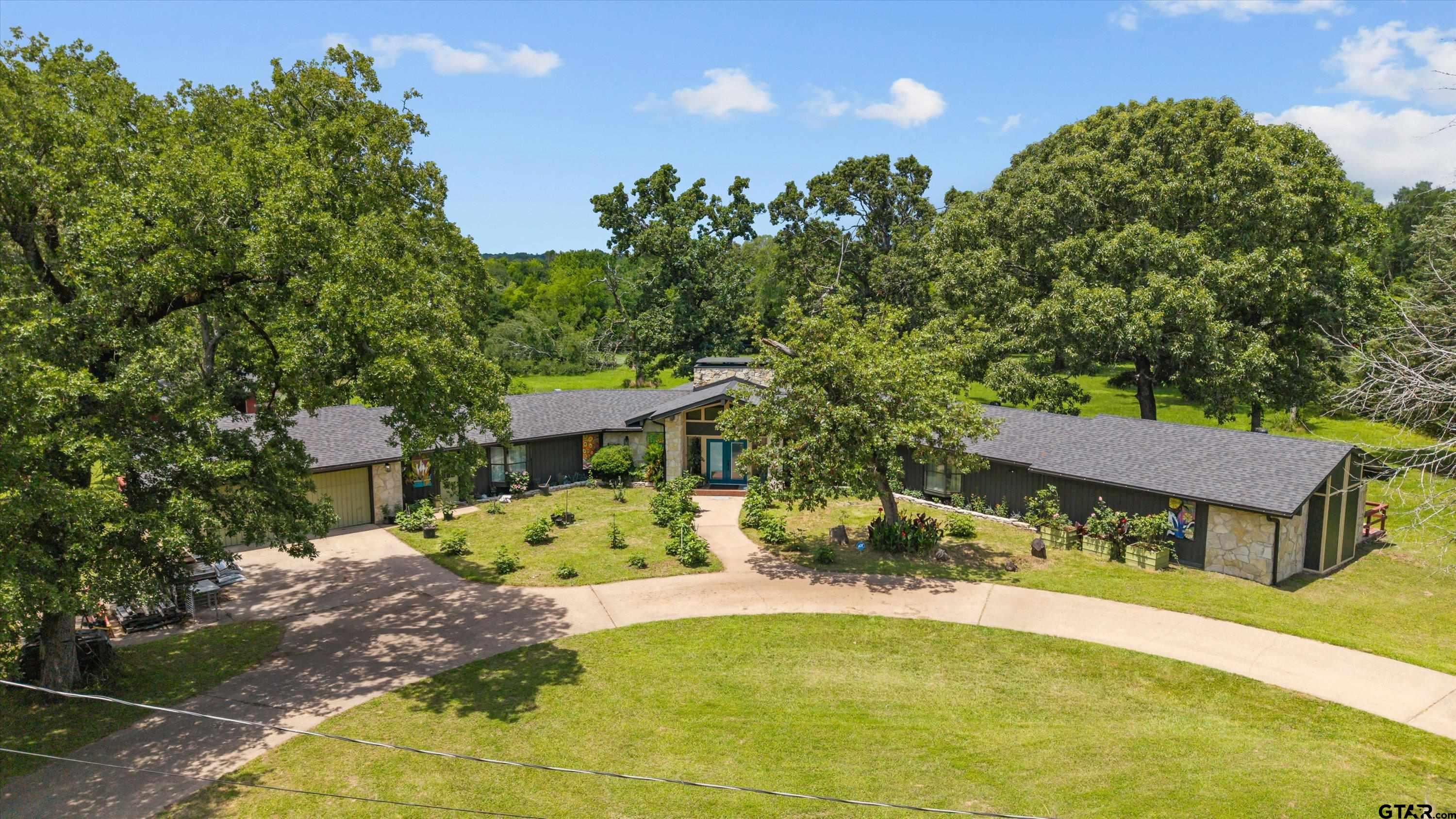 412 Woodhaven Cir