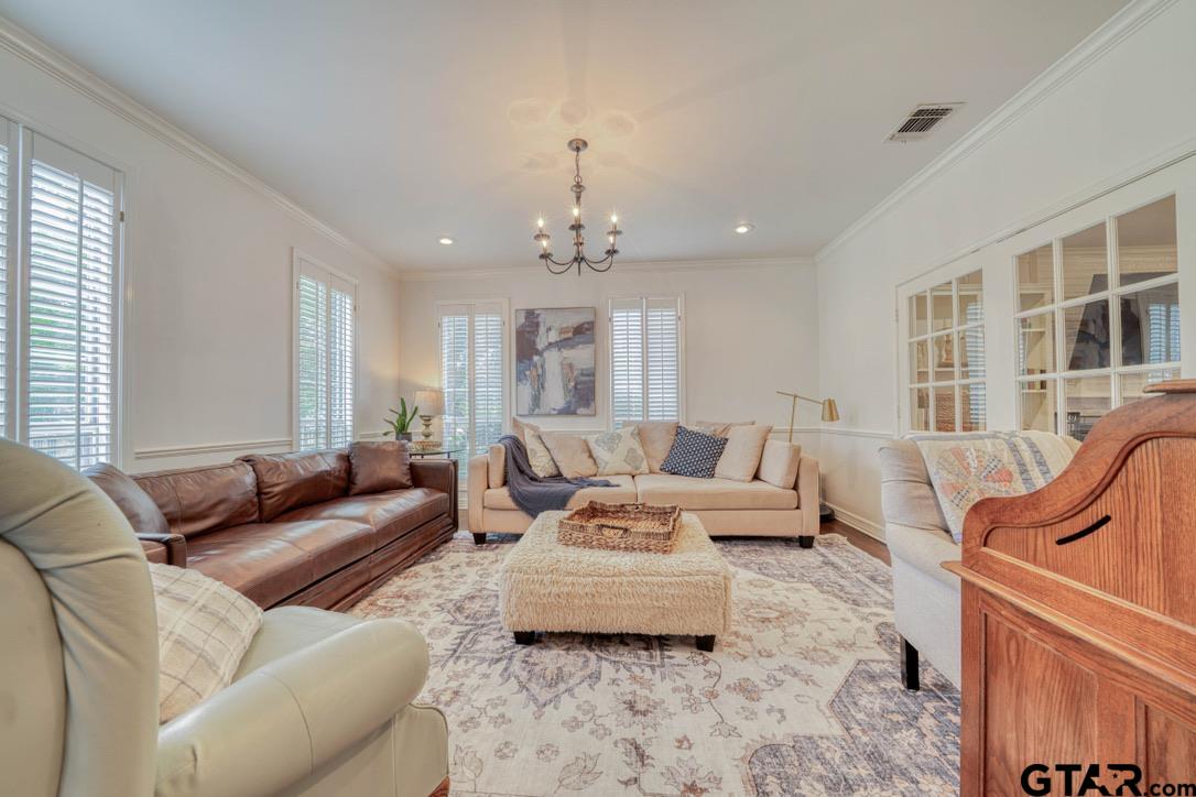 113 Oak Isle Dr.