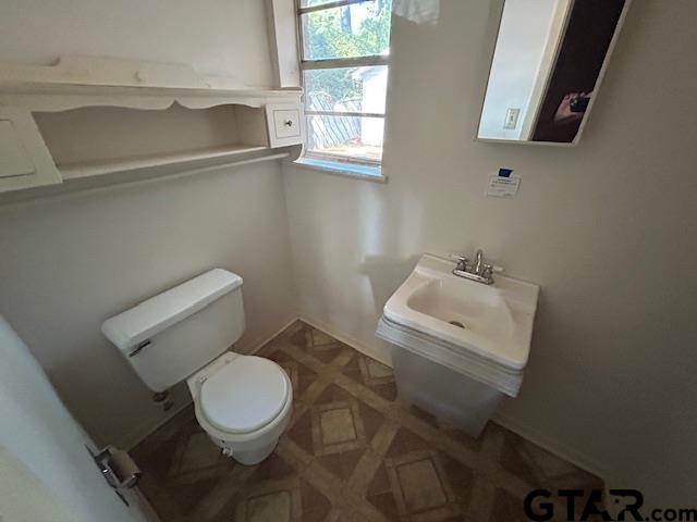 Tyler, Texas 75701, United States, 4 Bedrooms Bedrooms, ,3 BathroomsBathrooms,Residential,Active,226844