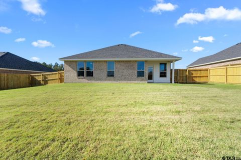 A home in Lindale