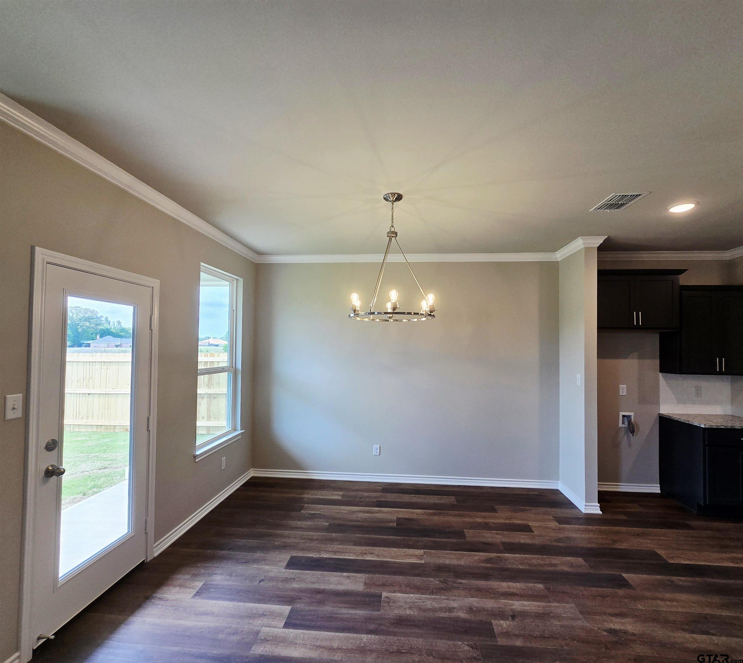 302 Driftwood Way