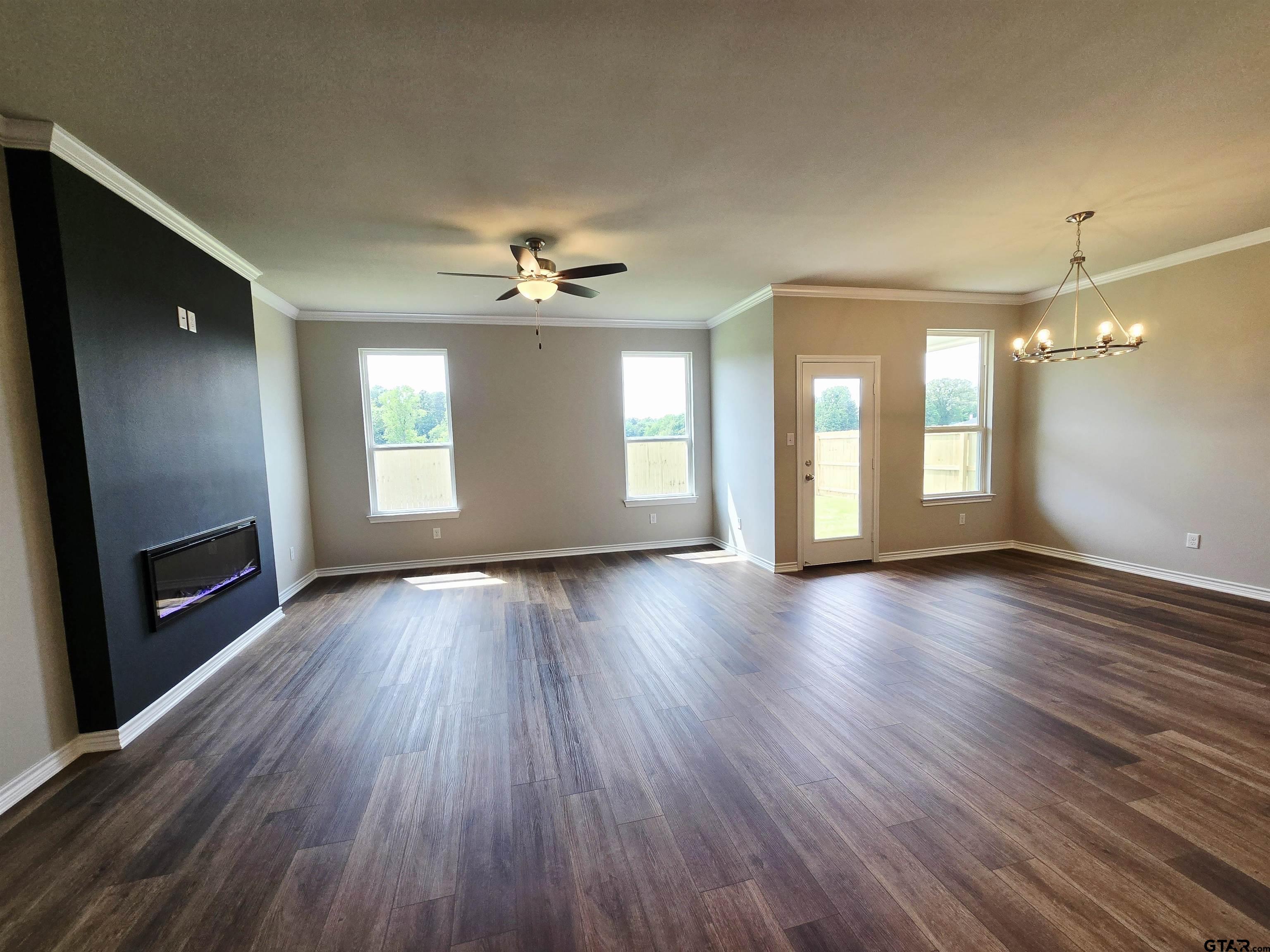 302 Driftwood Way