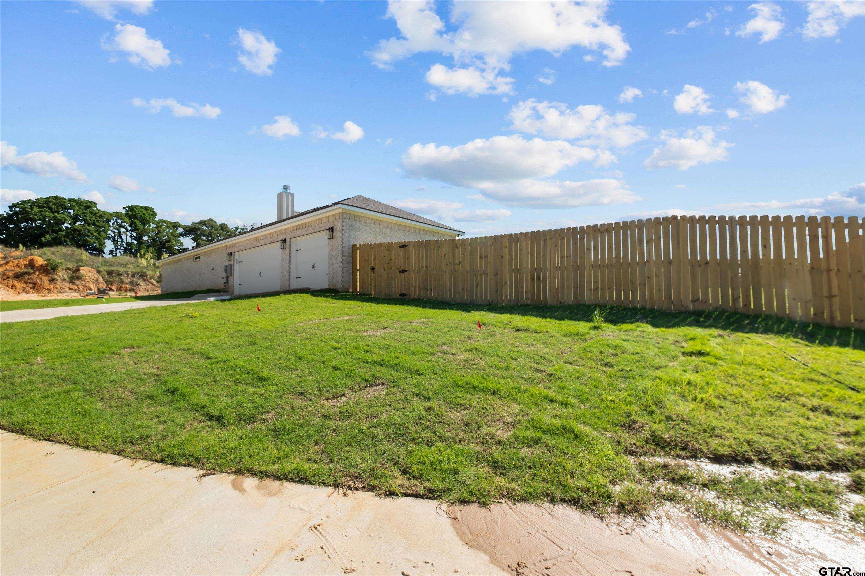 16509 Crossing Circle