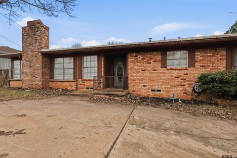 128 Laura Dr. Mineola TX 75773