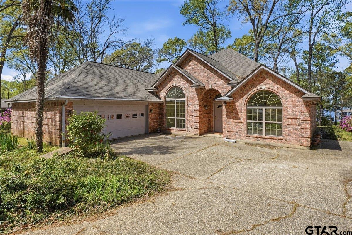 15744 Timberhill Dr