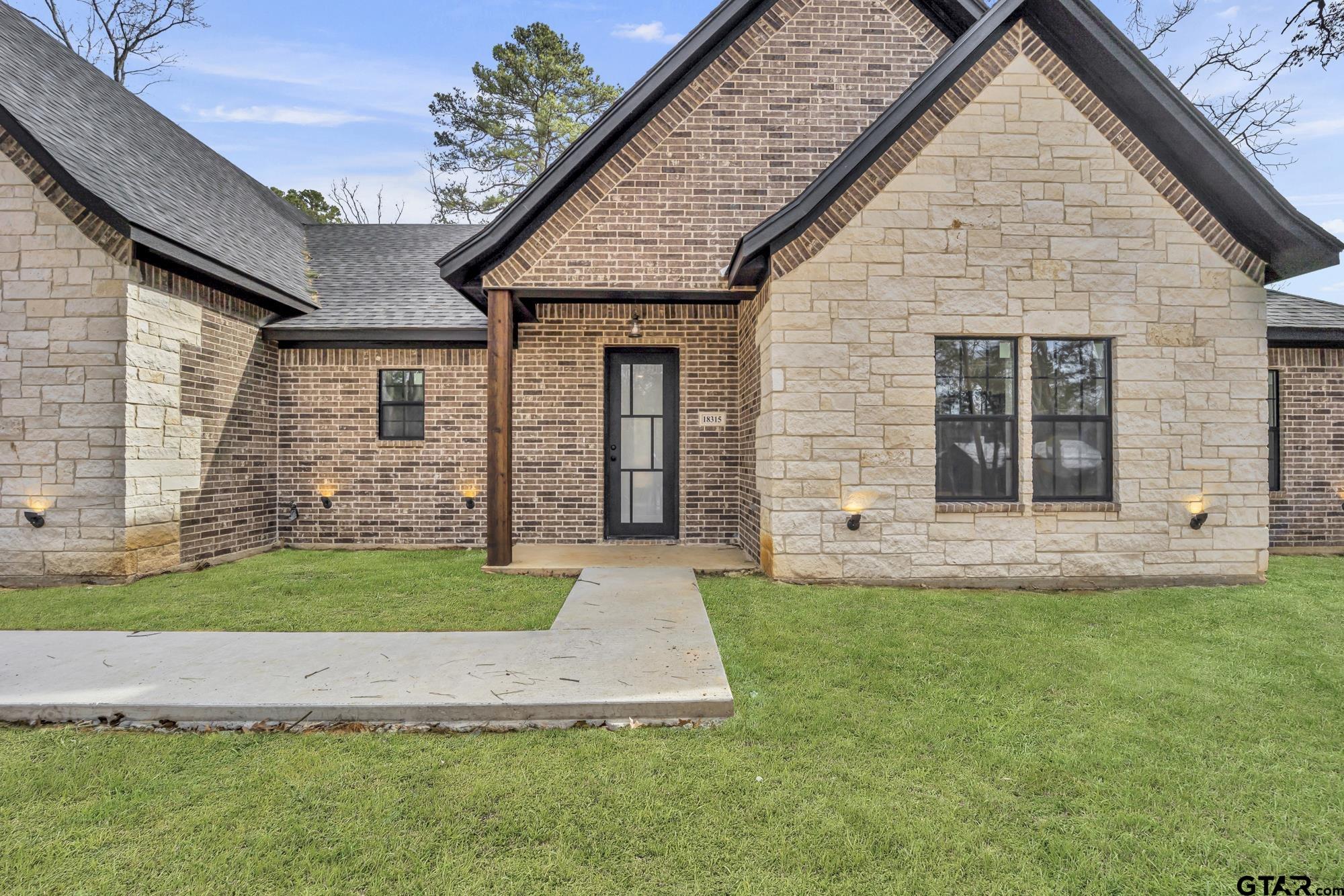 18315 Sunshine Ln