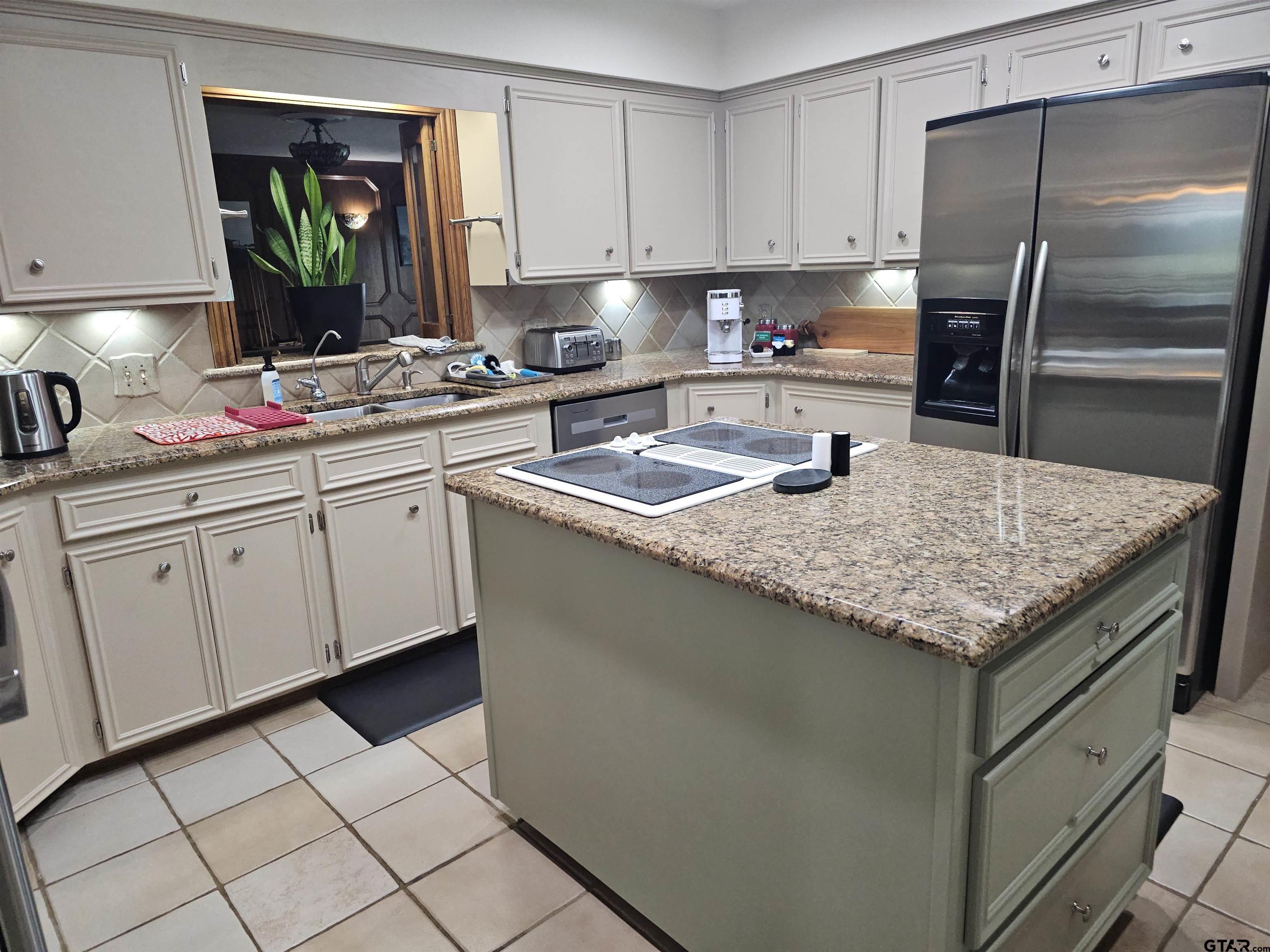 11074 W Highway 64