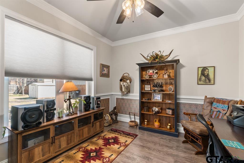 302 Tealwood