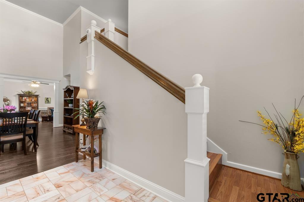 302 Tealwood