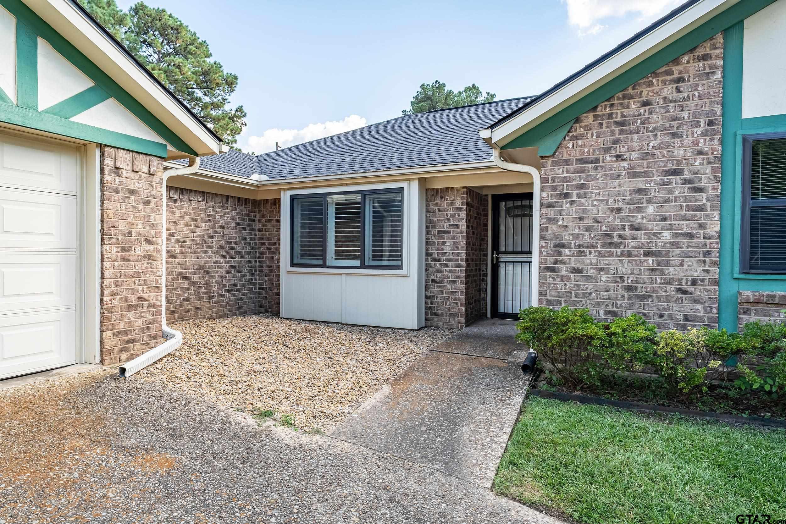 14885 Willowwood