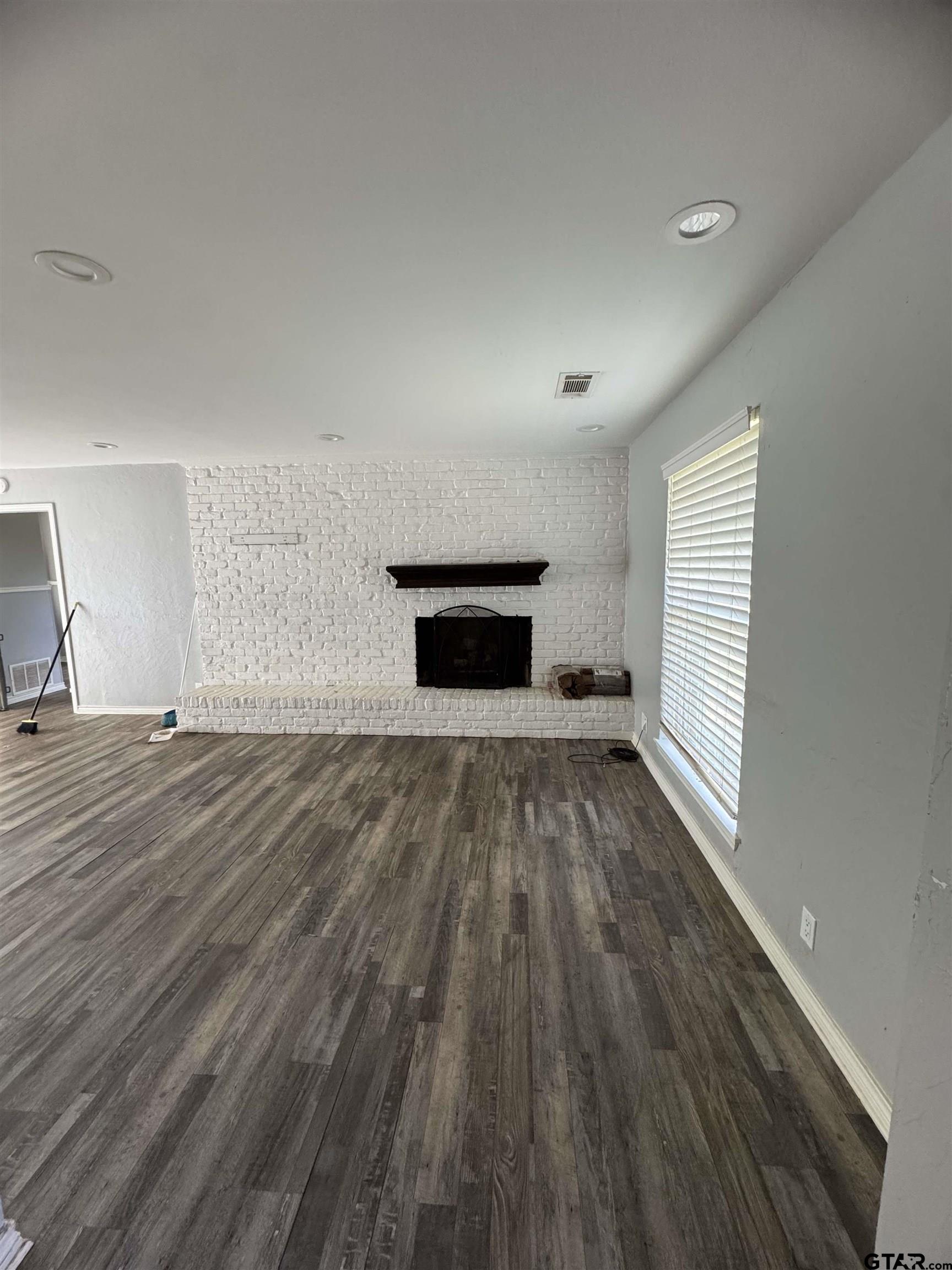 10816 Mountain View Place