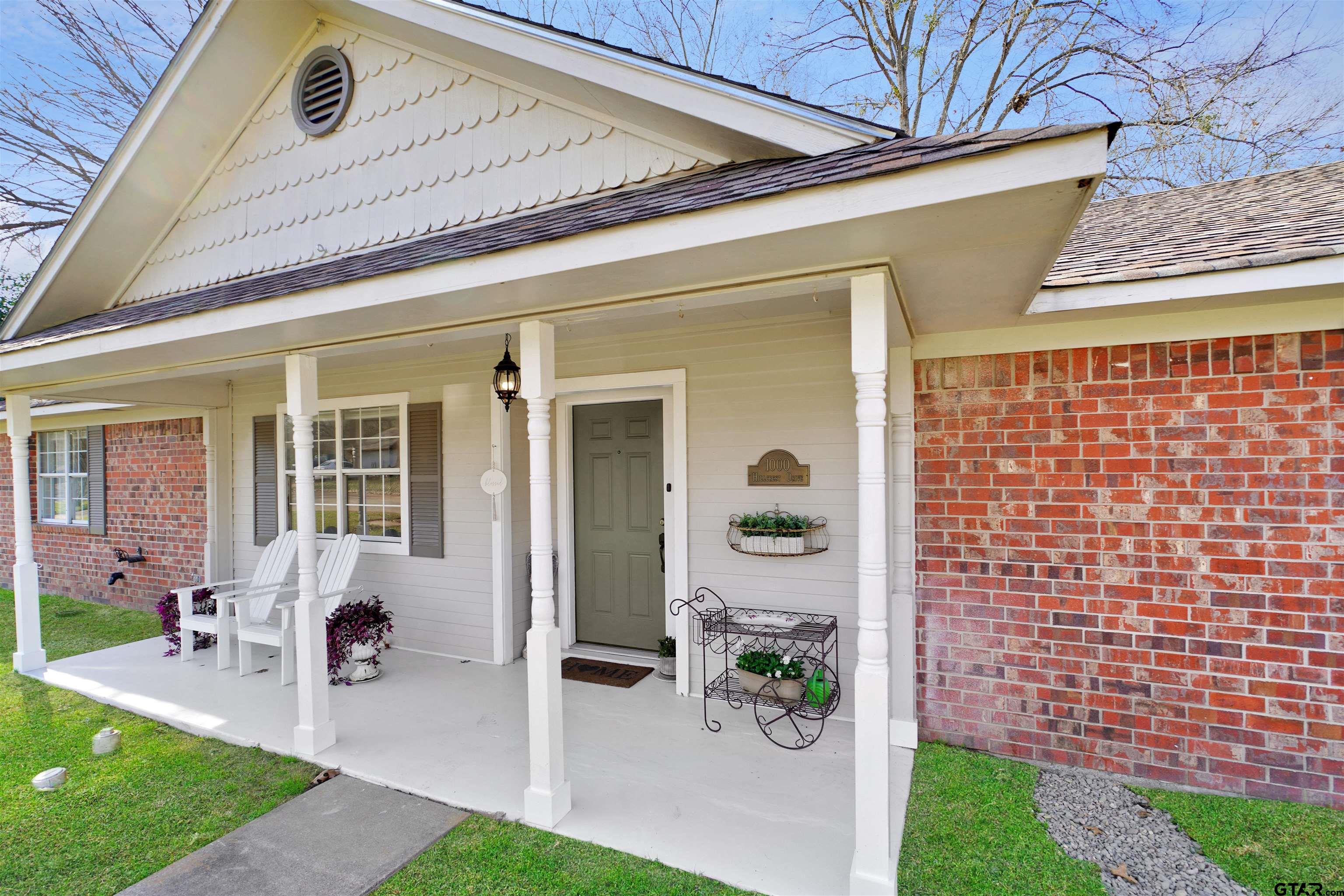 1000 Hillcrest Dr