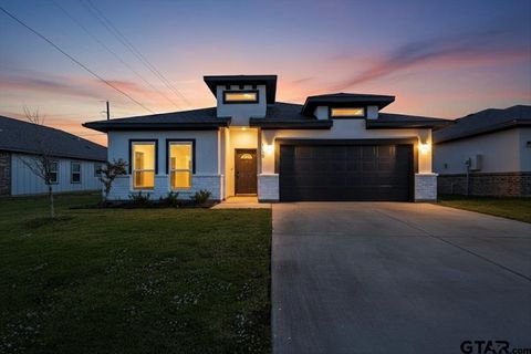 115 Labein Ave Greenville TX 75402