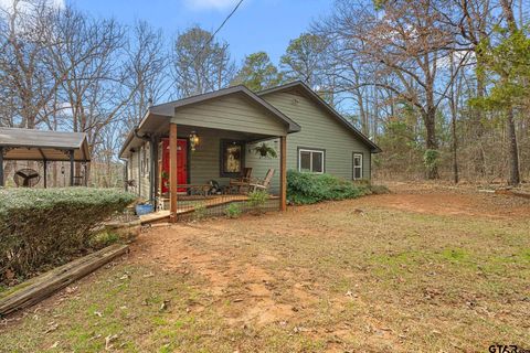 A home in Lindale