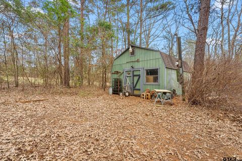 A home in Lindale