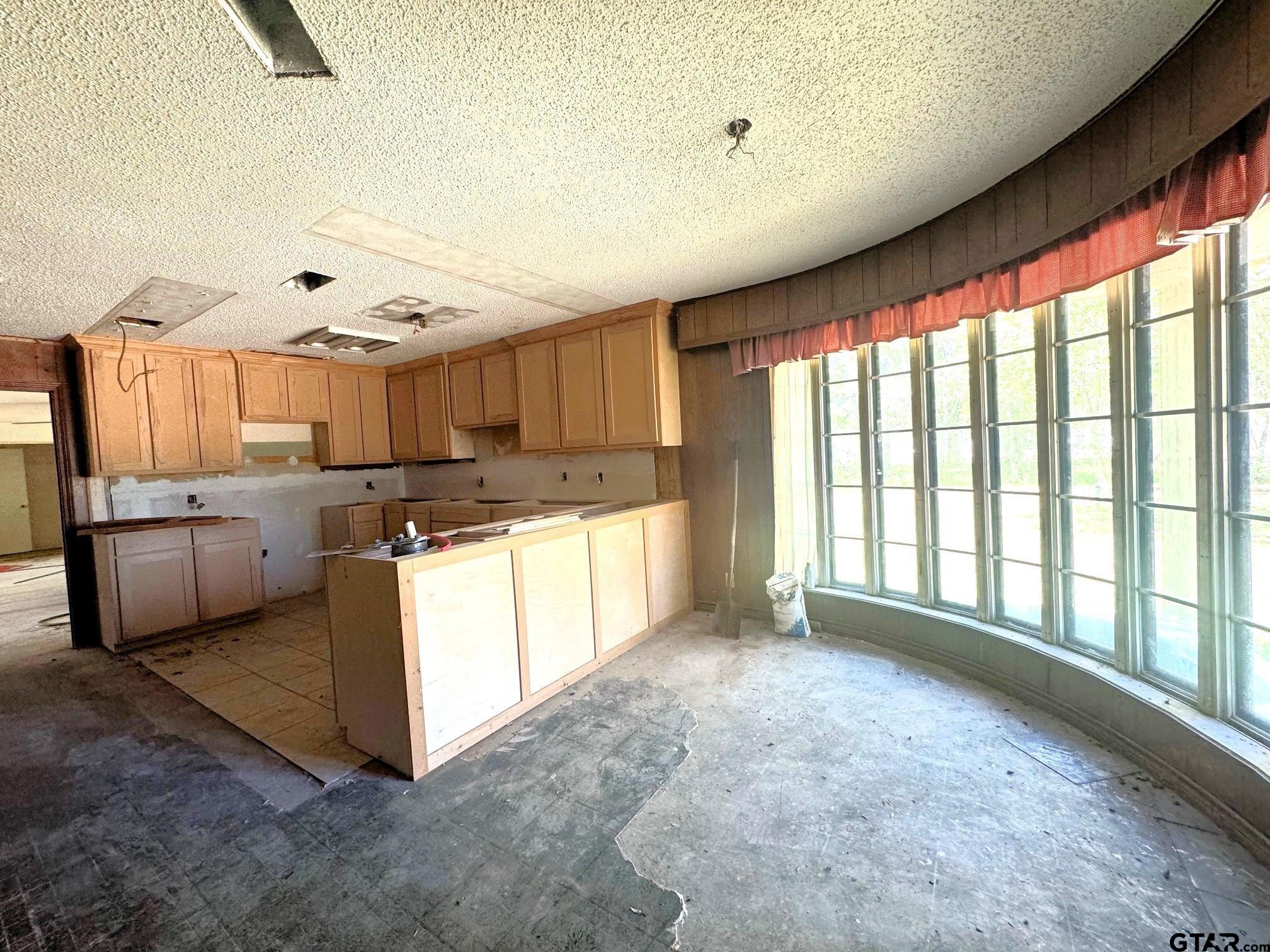201 Parkview St.