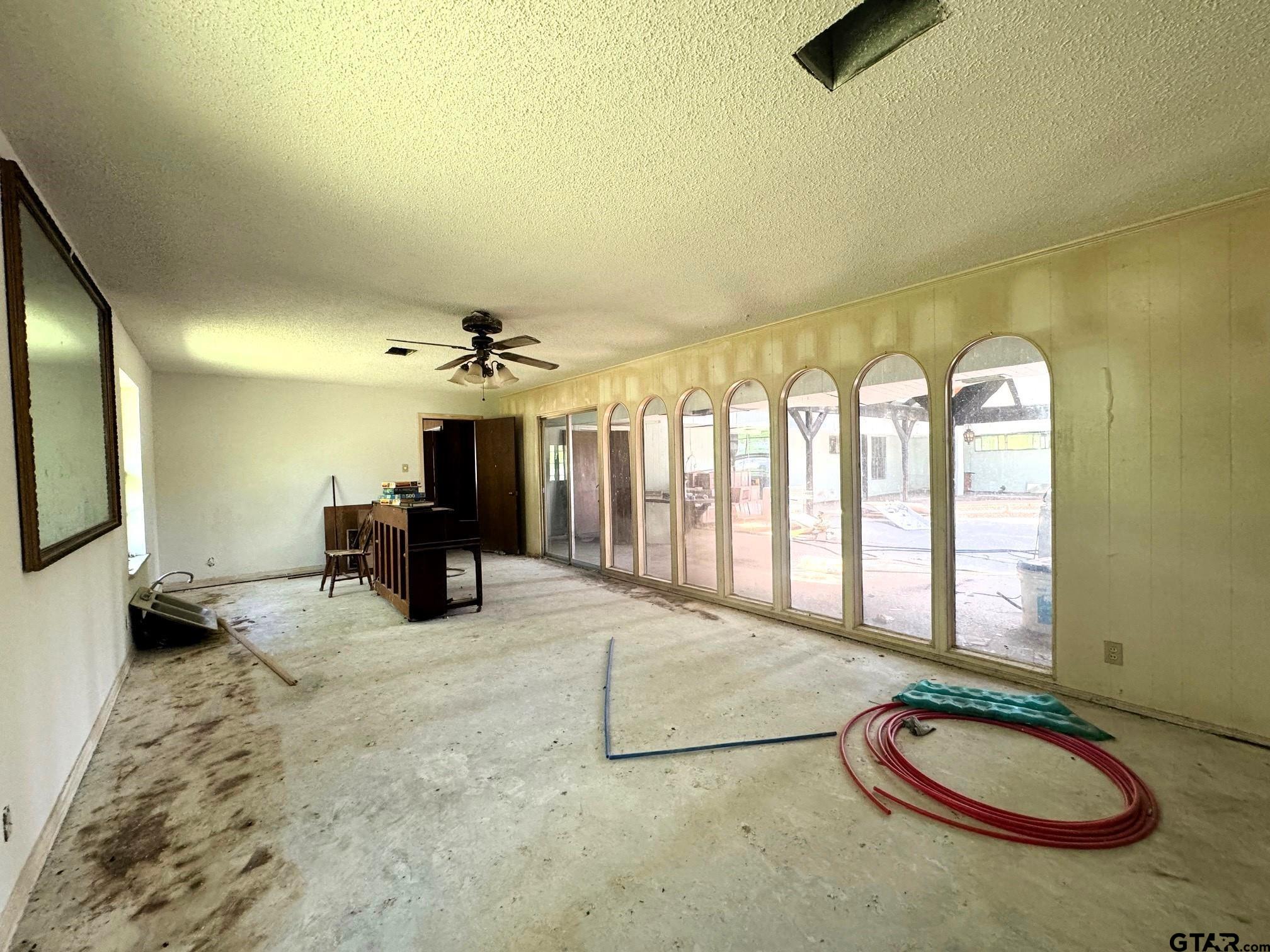 201 Parkview St.