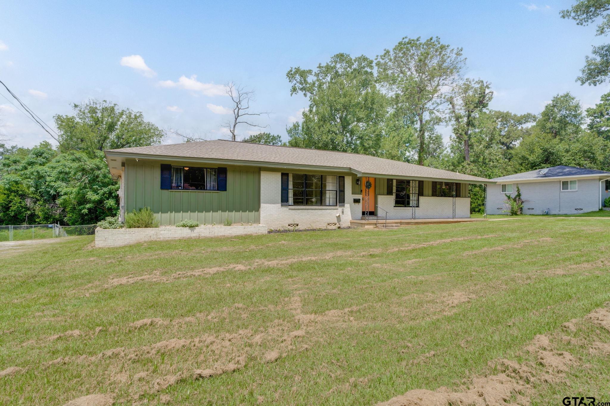 137 Gardner Dr